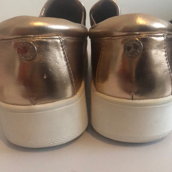Steve Madden metallic Platform Sneaker - Picture 3 of 3